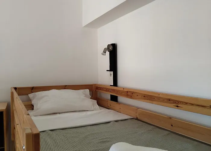 Urbe Sanchina - & אכסניה